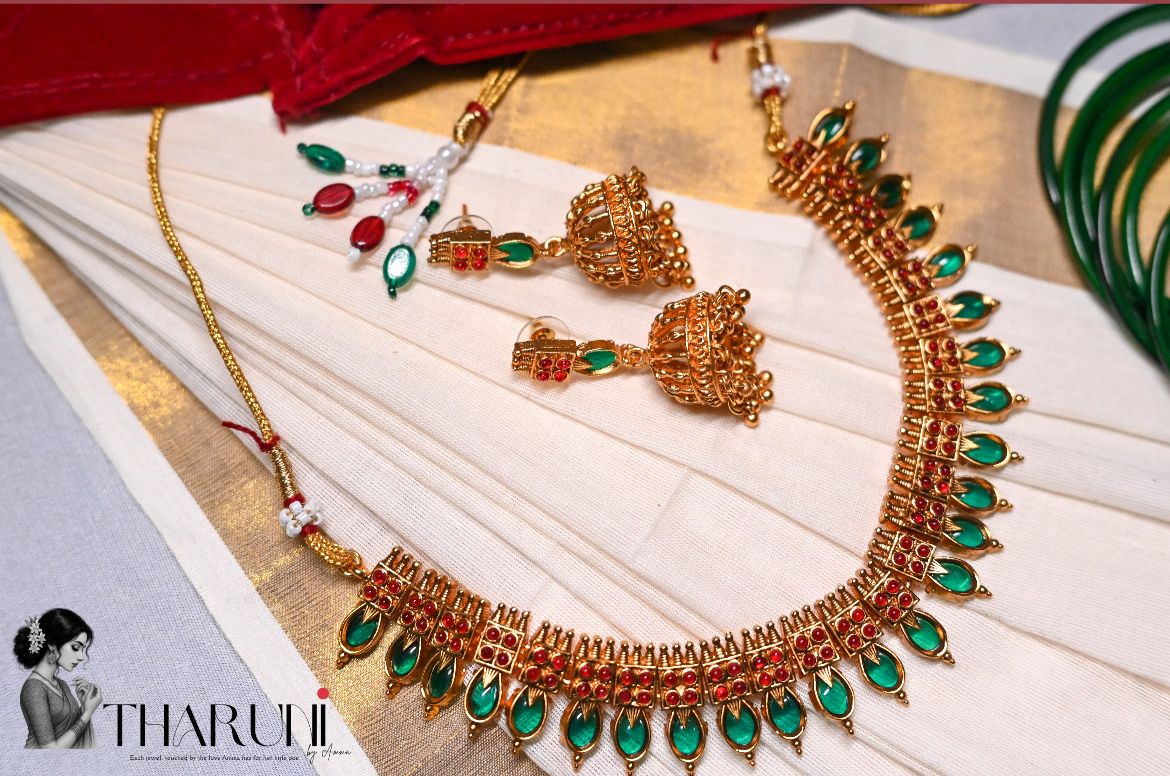 Thulika Flexible Palakka Neckpiece